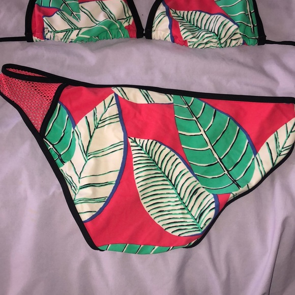 Aerie Tropical Bikini - Picture 4 of 4